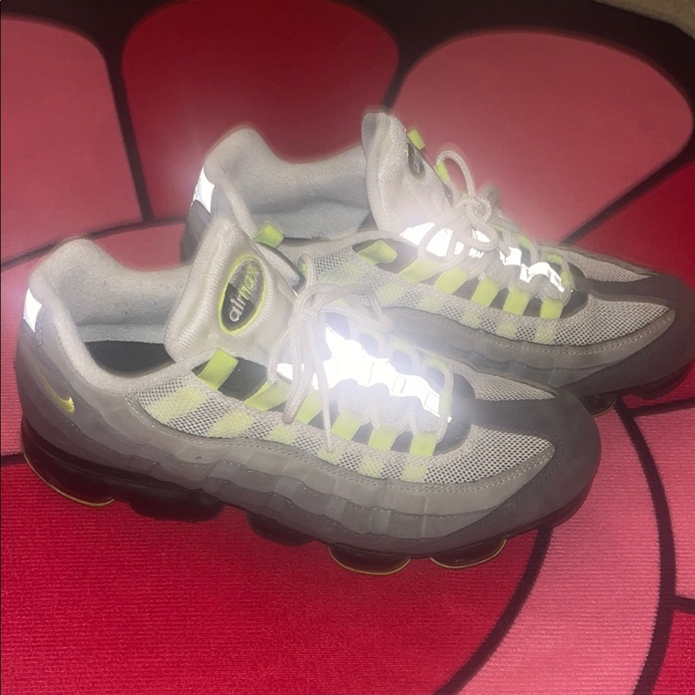 Nike Air Max 95 Silver and Neon Green Sneakers